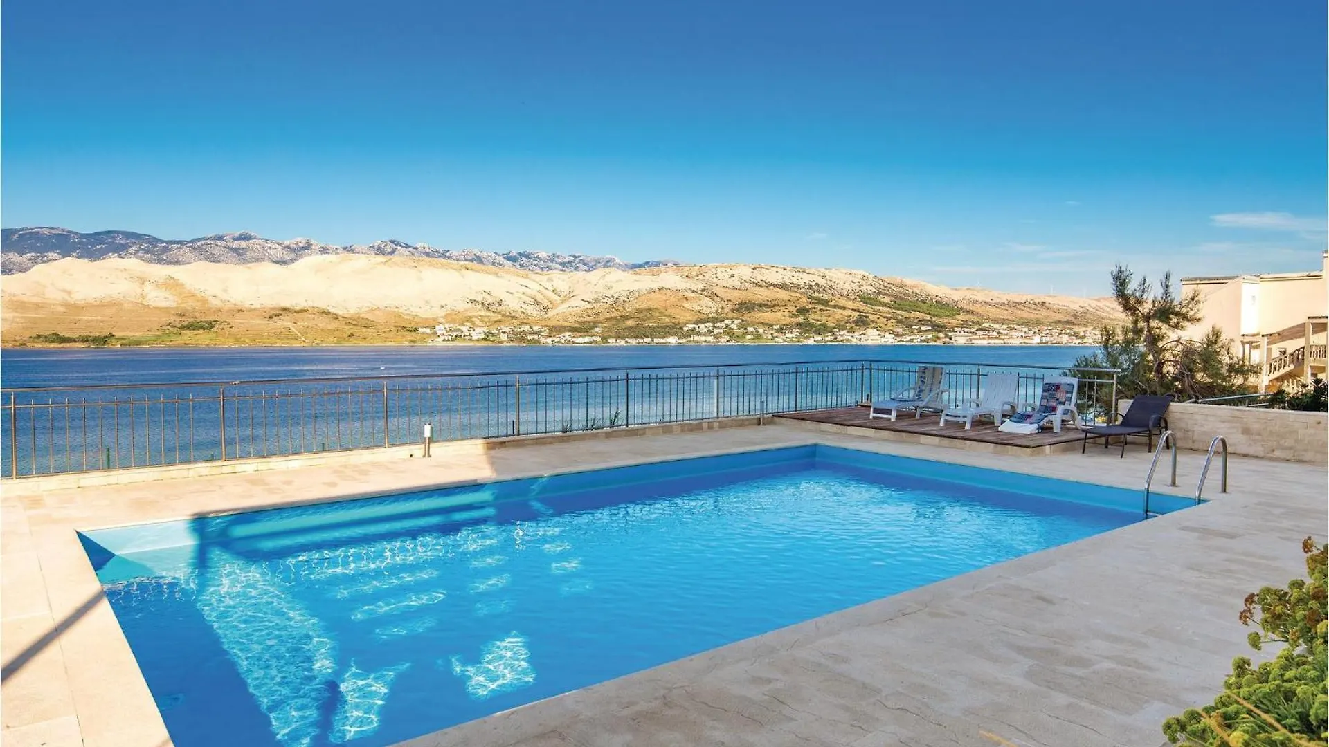 Nice Apartment In Pag With Kitchen Pag Town