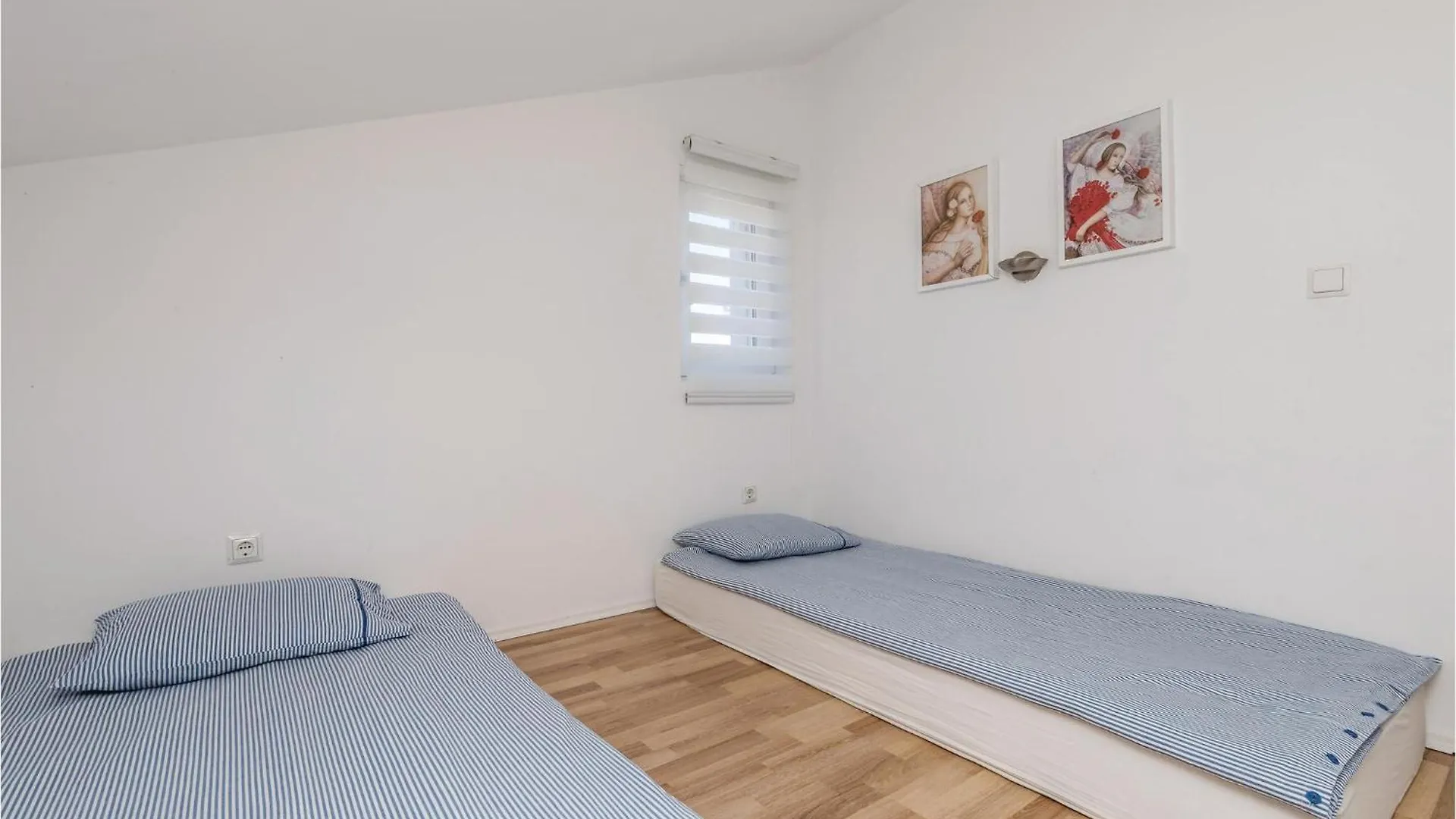 Nice Apartment In Pag With Kitchen Pag Town